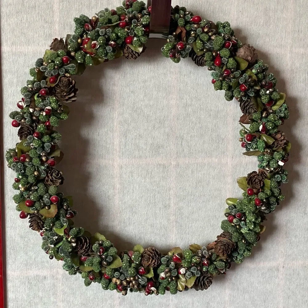 Christmas Wreath Shimmering Green w/Pinecones & Cranberries